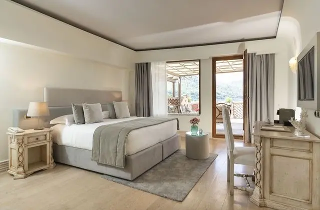 Deluxe Tek Büyük Yataklı Oda, Deniz Manzaralı