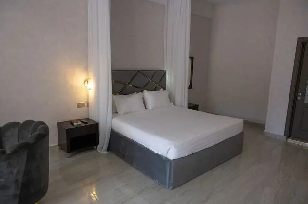 Executive Tek Büyük Yataklı Oda