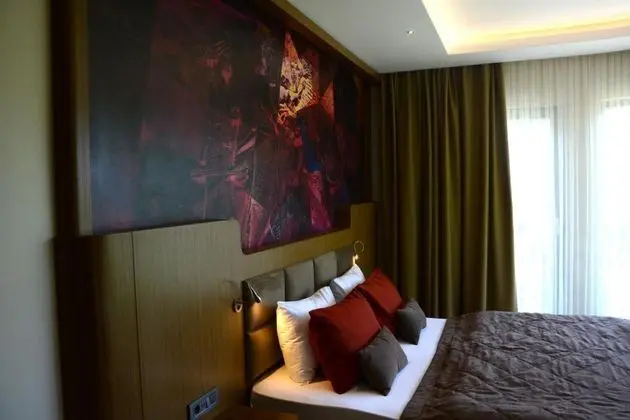 Suite 2 + 1 Oda, Bahçe Manzaralı, Bahçe Katı