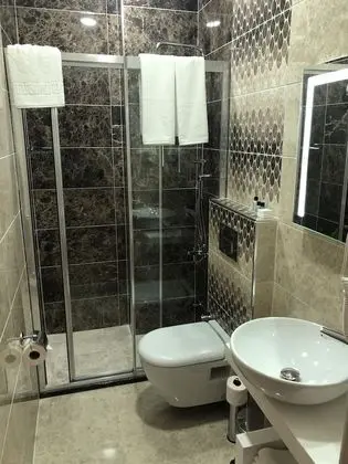 Deluxe Tek Büyük veya İki Ayrı Yataklı Oda