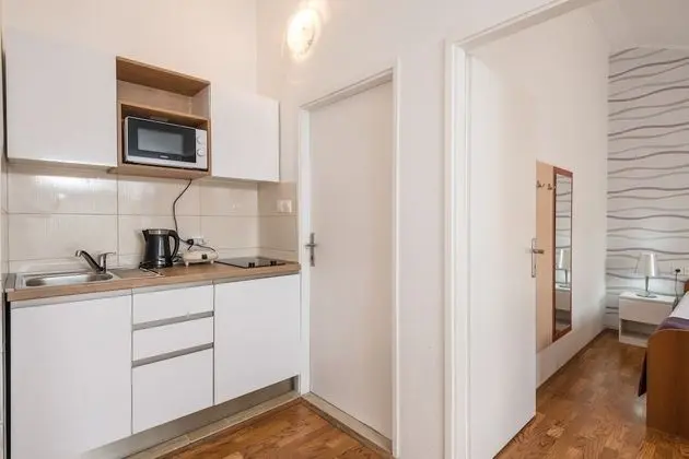 Basic Apart Daire, Balkon