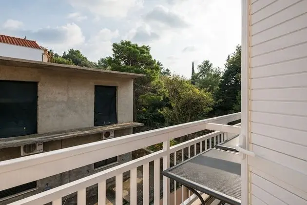 Basic Apart Daire, Balkon