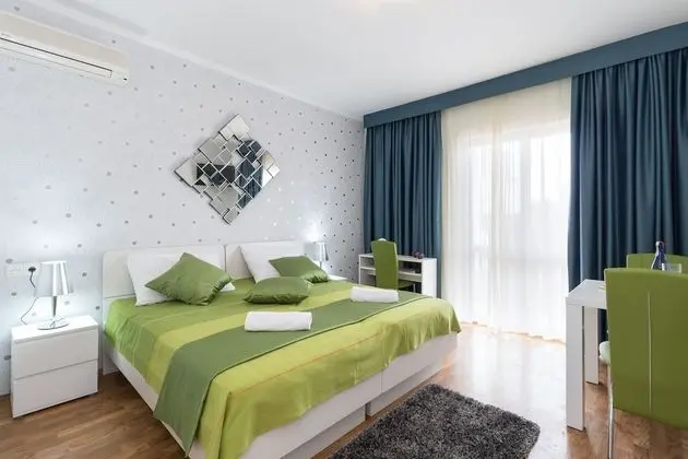 Basic Stüdyo, Balkon