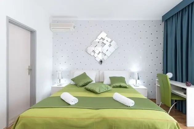 Basic Stüdyo, Balkon