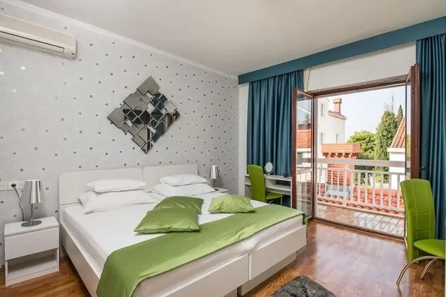 Basic Stüdyo, Balkon