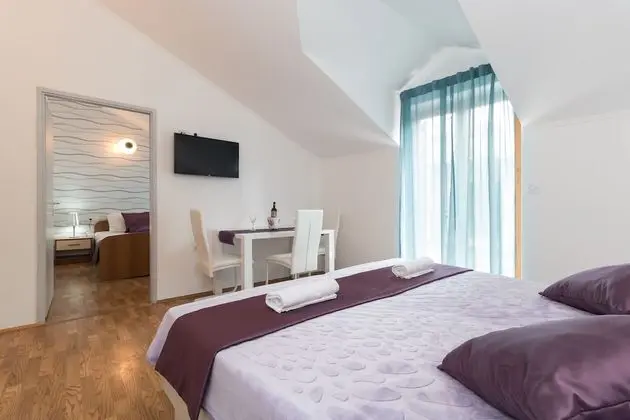 Classic Apart Daire, 2 Yatak Odası, Balkon, Avlu Manzaralı