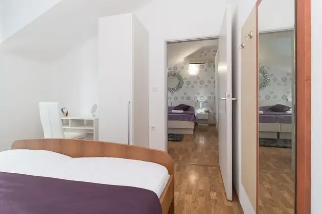 Classic Apart Daire, 2 Yatak Odası, Balkon, Avlu Manzaralı