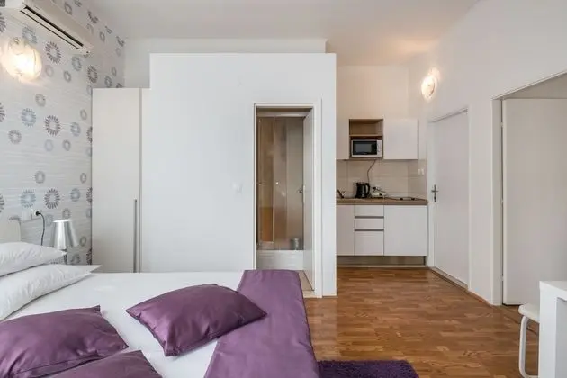 Classic Apart Daire, 2 Yatak Odası, Balkon, Avlu Manzaralı