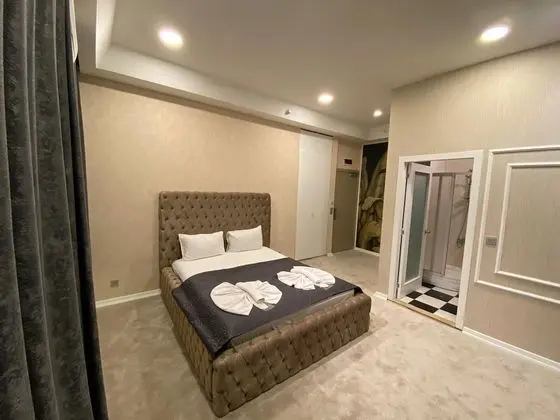 Deluxe Tek Büyük Yataklı Oda