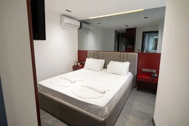 Standard Tek Büyük Yataklı Oda
