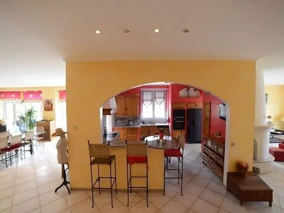 Kır Evi, Banyolu/Duşlu (Vue sur vignobles)