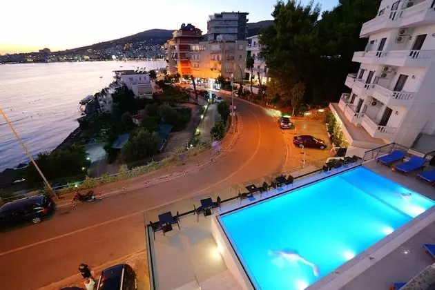 Family Oda, Balkon, Deniz Manzaralı