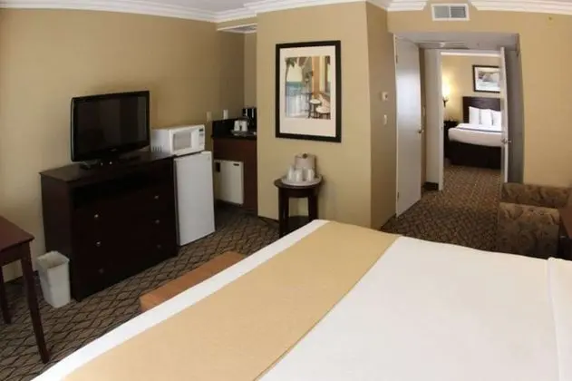 Premium Suite, Two Bedrooms with 1 King Bed and 1 Double Bed, Ocean View, Non Smoking