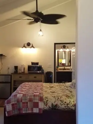 Luxury Bungalov, 1 Yatak Odası, Şömine, Göl Manzaralı (Punawai Hale)