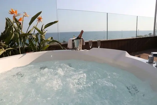 Deluxe Tek Büyük Yataklı Oda, Deniz Manzaralı