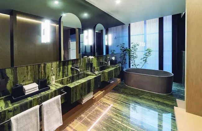 Premium Oda, 1 En Büyük (King) Boy Yatak, Özel Banyo, Avlu Manzaralı