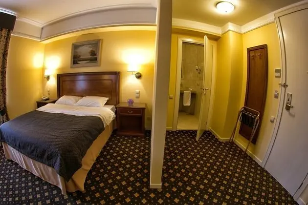Comfort Tek Büyük Yataklı Oda