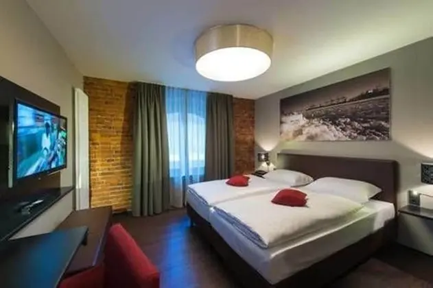 Comfort Tek Büyük Yataklı Oda