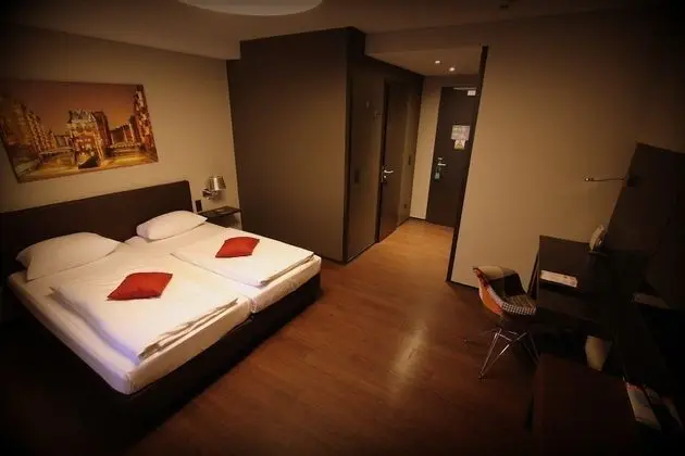 Standard Tek Büyük Yataklı Oda