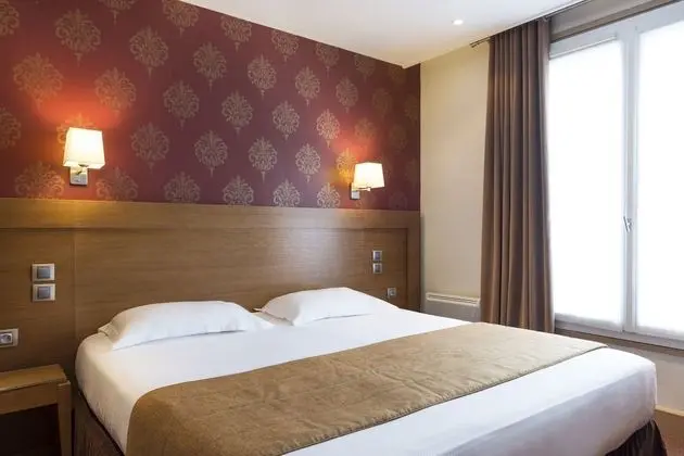 Classic Tek Büyük Yataklı Oda