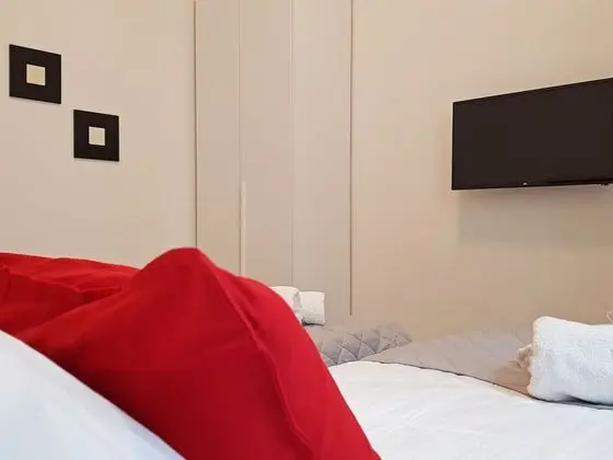 Apart Daire, 2 Yatak Odası, Teras, Avlu Manzaralı