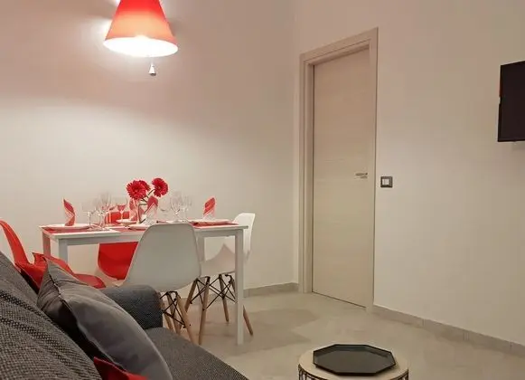 Apart Daire, 2 Yatak Odası, Teras, Avlu Manzaralı