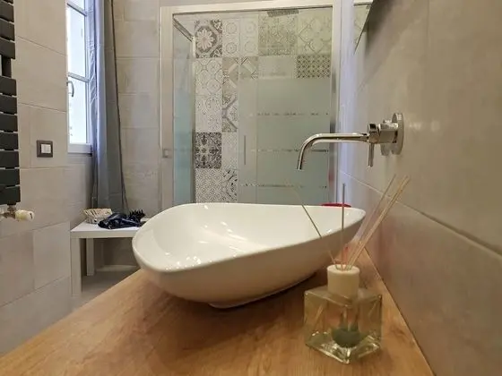 Apart Daire, 2 Yatak Odası, Teras, Avlu Manzaralı