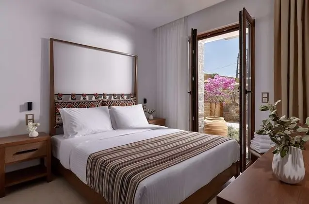 One Bedroom Suite with Pool and Garden View