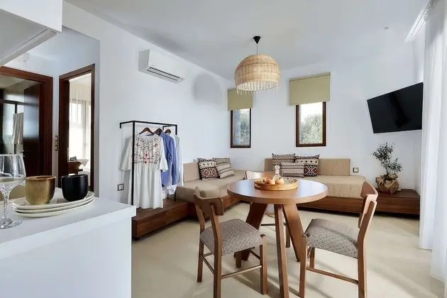 One Bedroom Suite with Pool and Garden View