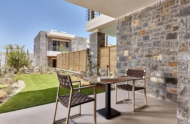 One Bedroom Suite with Pool and Garden View