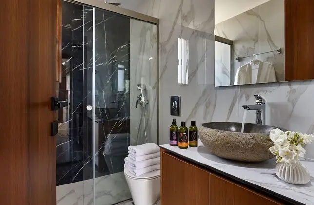 One Bedroom Suite with Pool and Garden View