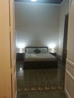 Tek Büyük Yataklı Oda, 1 Büyük (Queen) Boy Yatak, Sigara İçilmez