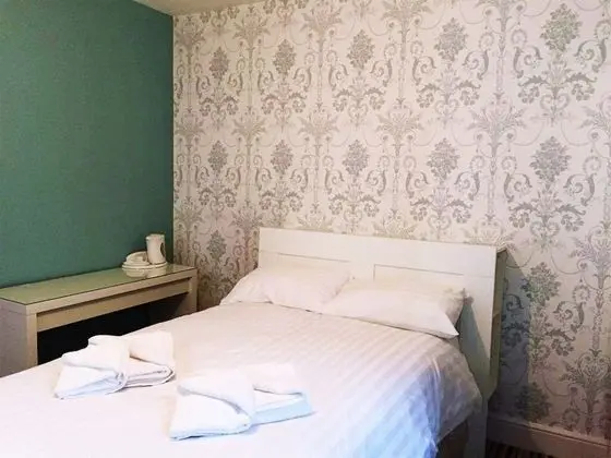 Tek Büyük Yataklı Oda, Banyolu/Duşlu