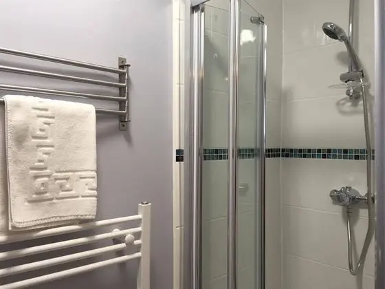 Tek Büyük Yataklı Oda, Banyolu/Duşlu