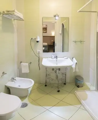 Basic Büyük Yataklı Tek Kişilik Oda, 1 Büyük (Queen) Boy Yatak