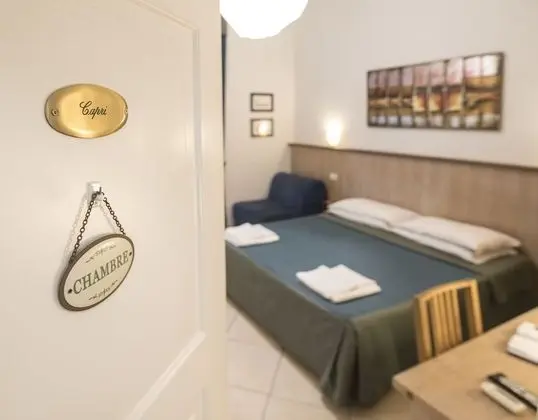 Basic Tek Büyük Yataklı Oda, 1 Büyük (Queen) Boy Yatak