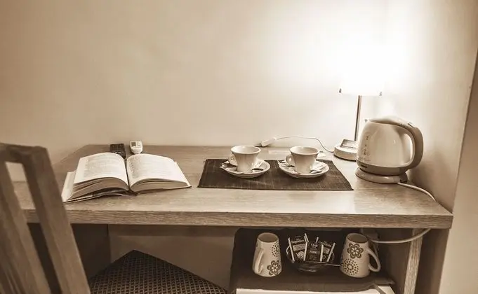 Basic Tek Büyük Yataklı Oda, 1 Büyük (Queen) Boy Yatak