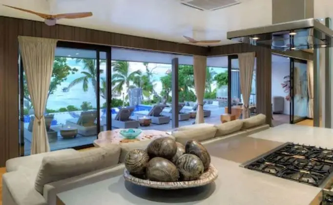 Luxury Villa, 3 Yatak Odası, Plaj Manzaralı, Denize Sıfır