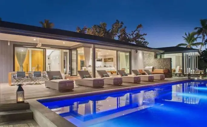 Luxury Villa, 3 Yatak Odası, Plaj Manzaralı, Denize Sıfır