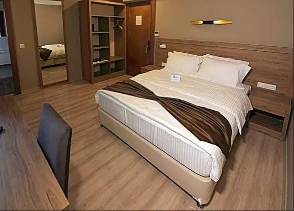 Standart Oda, Şehir Manzaralı