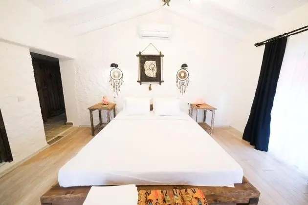 Junior Suite, Sokak Manzaralı, Fransız Balkonlu