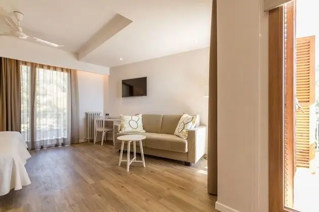 Family Room with terrace and balcony, Partial Ocean View