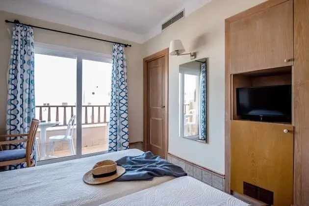 Tek Büyük Yataklı Oda, Balkon