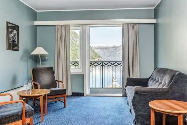 Deluxe Tek Büyük veya İki Ayrı Yataklı Oda, Balkon (Fjord View)