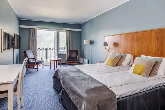 Deluxe Tek Büyük veya İki Ayrı Yataklı Oda, Balkon (Fjord View)