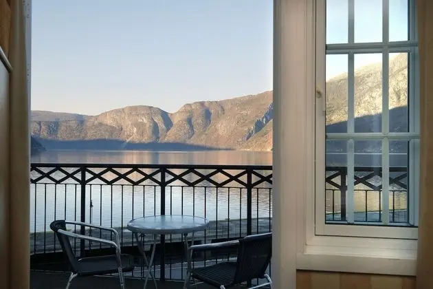 Deluxe Tek Büyük veya İki Ayrı Yataklı Oda, Balkon (Fjord View)