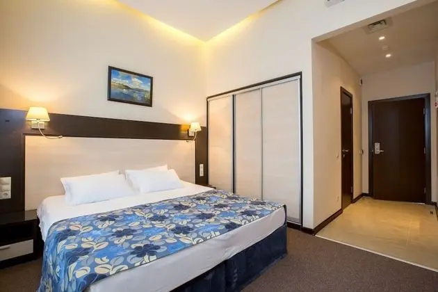 Comfort Tek Büyük veya İki Ayrı Yataklı Oda