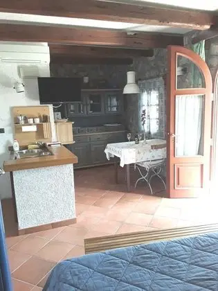 Stüdyo, Kısmi Deniz Manzaralı