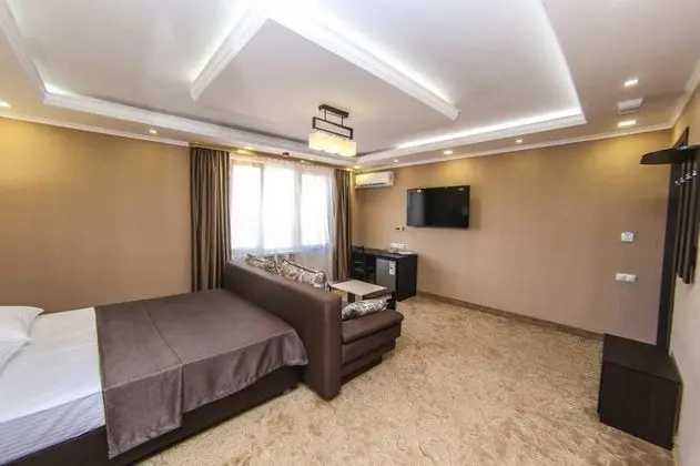 Süit, 1 En Büyük (King) Boy Yatak