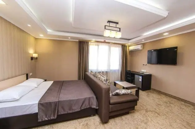 Süit, 1 En Büyük (King) Boy Yatak